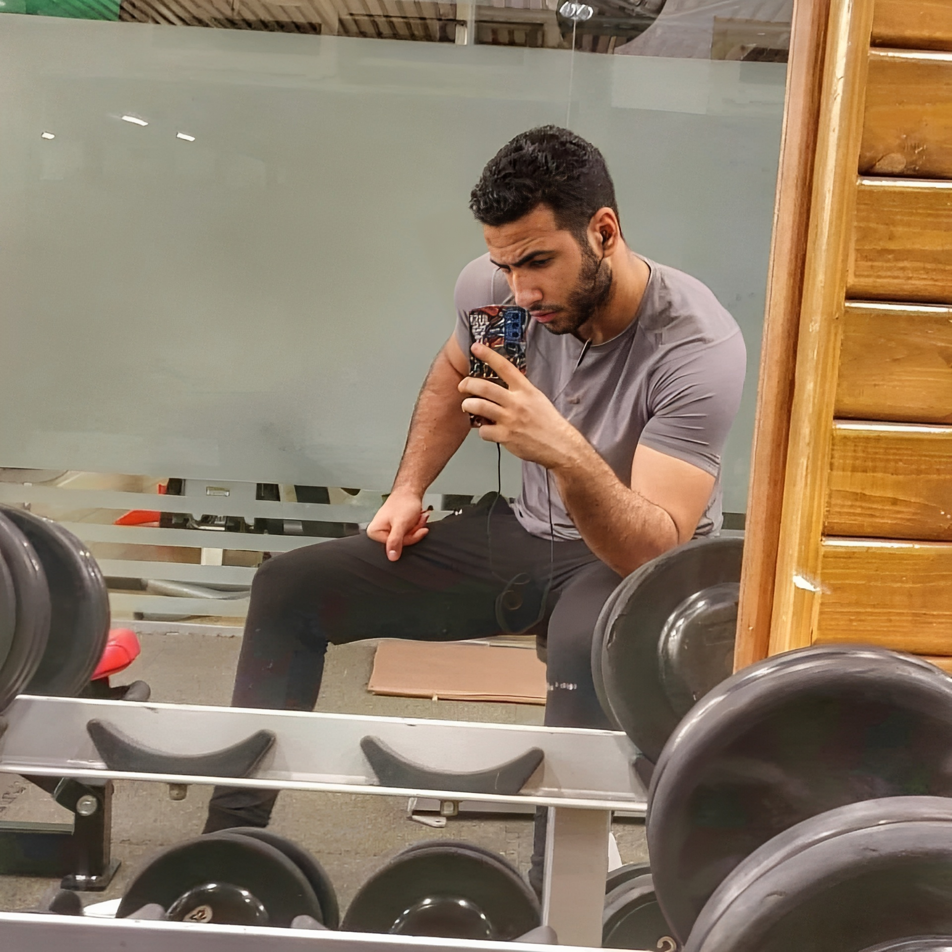 صورة وليد الحكيم